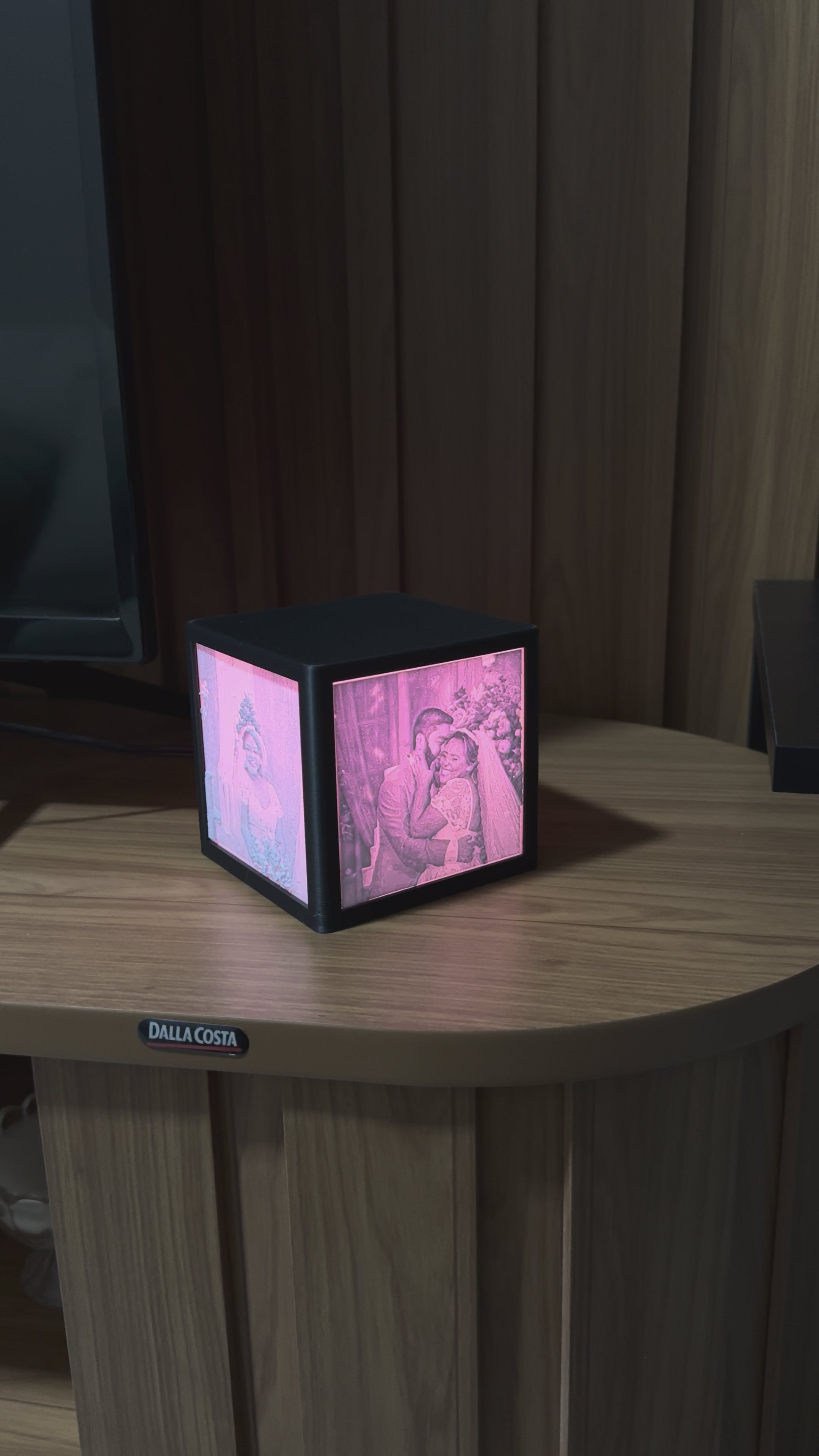 Luminária Personalizada com 4 Fotos Suas